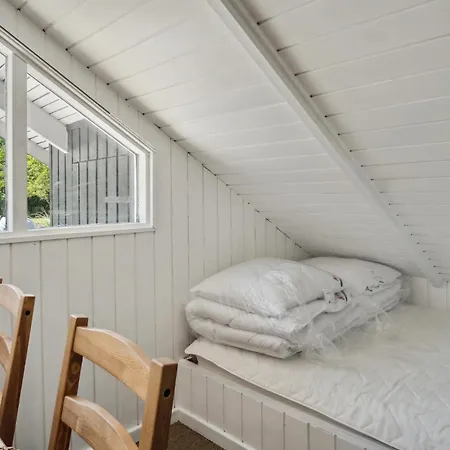 Pet Friendly In Sejero With Kitchen Holiday home